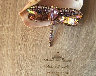 Broche libellule perlée perlée violet broche libellule broderie à la main broche OOAK bijoux prêt à expédier