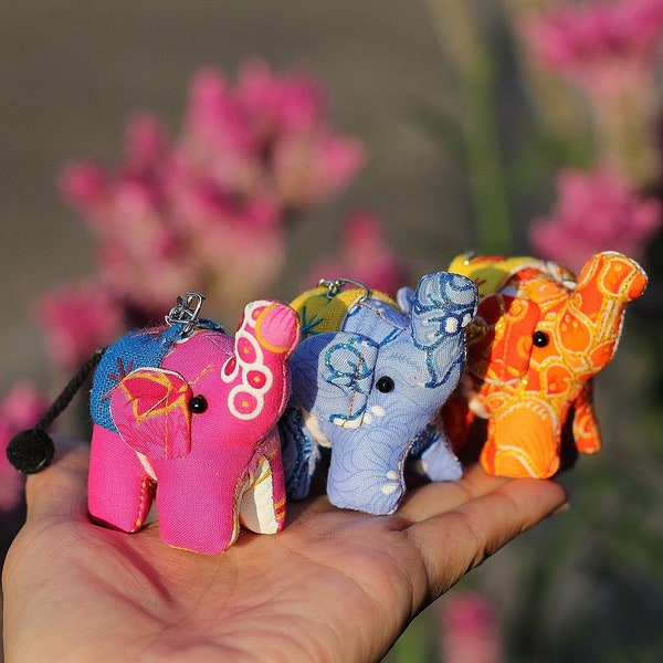 6 mini llaveros de elefante multicolor, Llavero de elefante, Llavero de animales, Llavero de tela, Elefante relleno, Llavero, Regalo