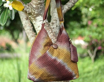 Bohemian Cotton Hobo Shoulder Bag with Mini Pouch: Red Brown Yello Pleated Design