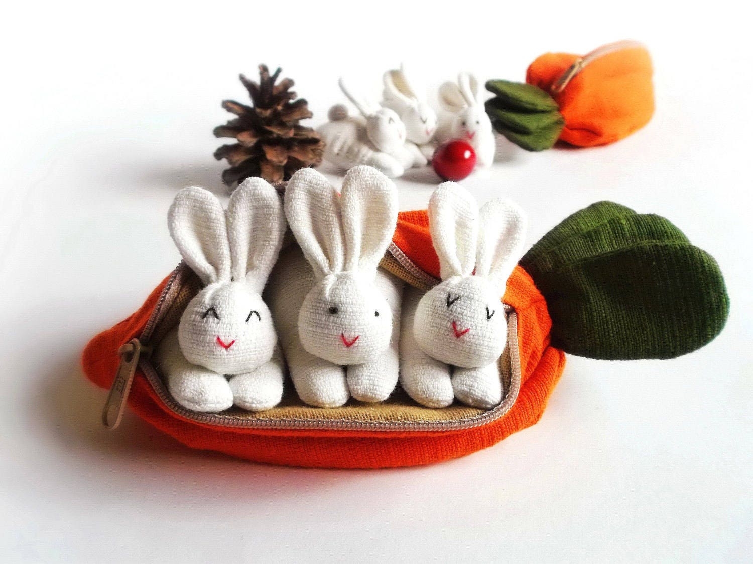 carrot purse with bunnies