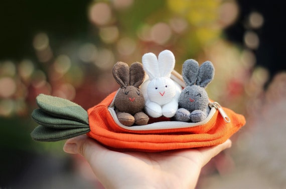 carrot purse with bunnies