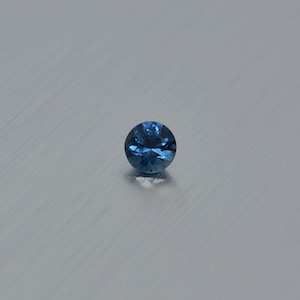 Natural sapphire faceted CERTIFICATE gemstone round cut 4.1 MM faceted blue sapphire gem