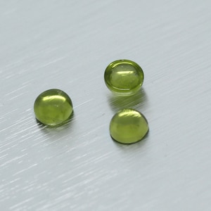 Natural peridot 2 to 7 mm cabochone loose gemstone round cut olivine chryzolite cabochone gemstone loose round