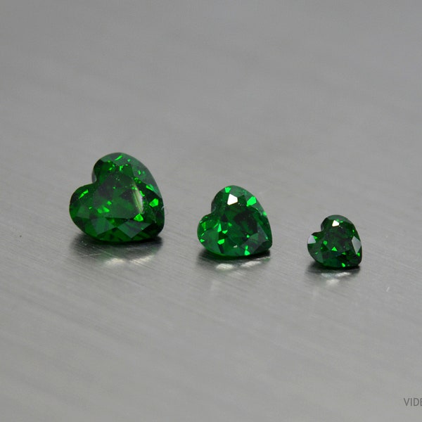 Cubic zirconia 3 to 10 mm heart emerald color faceted gem heart cut green cz