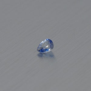 Natural bicolor sapphire blue-white faceted CERTIFICATE gemstone  pear 3 x 3,8 x 2,2 MM faceted blue-white  sapphire gem HEATED