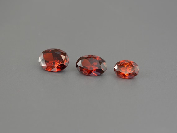 Cubic zirconia 3x5 9x11 mm garnet oval cut red garnet cubic zirconia faceted gem