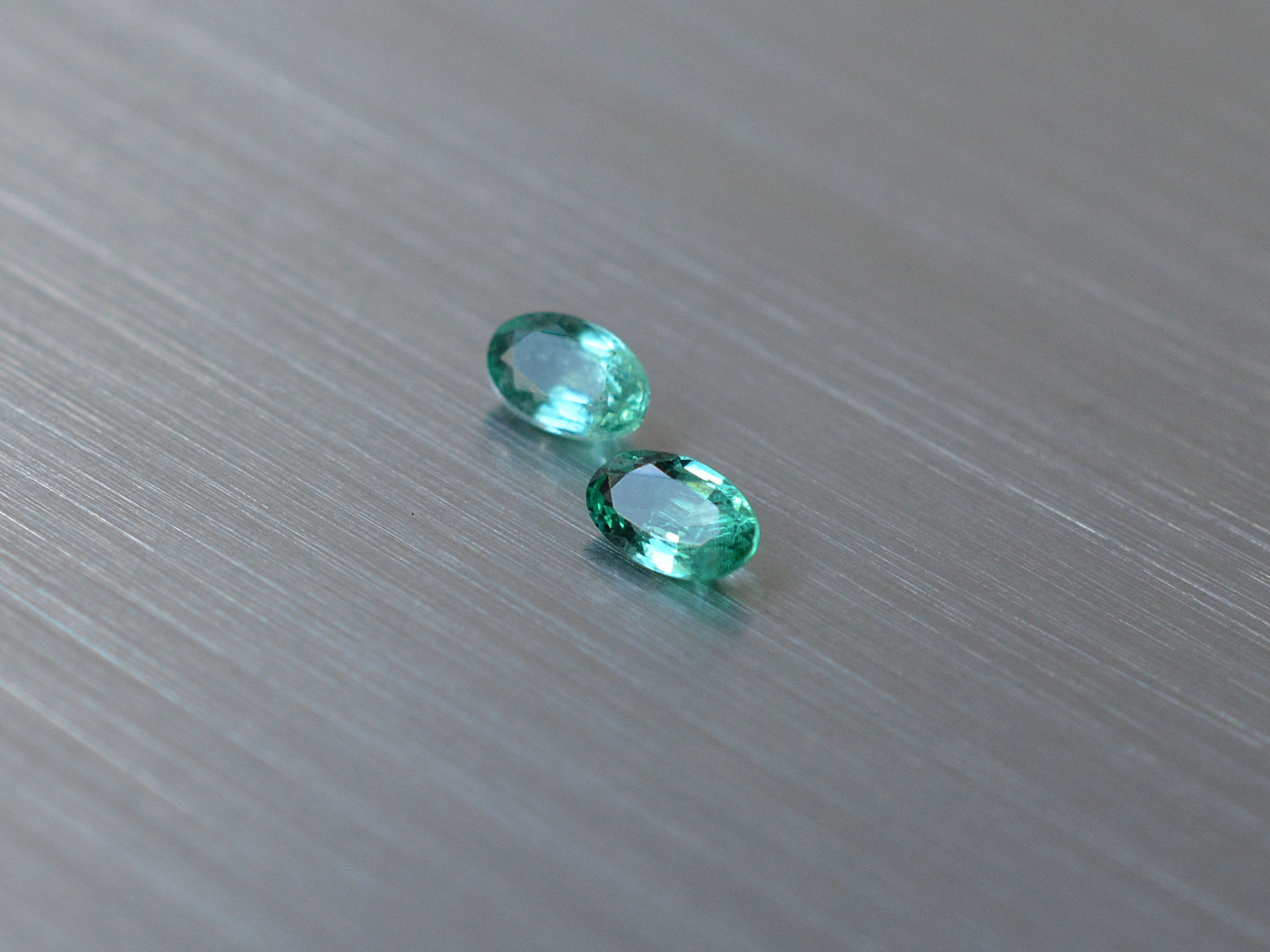 Émeraude Naturelle De Colombie - 8,40 Carats - Forme Cœur - Certificat GGL