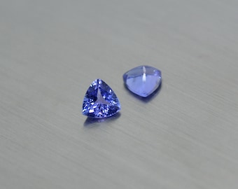 CERTIFICATE tanzanite 5 mm  trillion dark color loose gemstone faceted tanzanite loose gem trillion cut