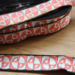 Finitura a nastro jacquard intrecciata vintage con motivi geometrici ricamati_made in Francia