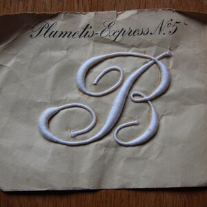 VARIOUS H OR V vintage French unused haberdashery initial wedding sheet Plumetis Express trousseau cream cotton Antique monogram letter