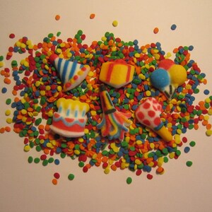 24 Birthday (Horn, Cake, Blower, Gift, Balloons, Hat) Sugar Decorations with Confetti, Cupcake Toppers, Cake Topper, Birthday Party, Bombs