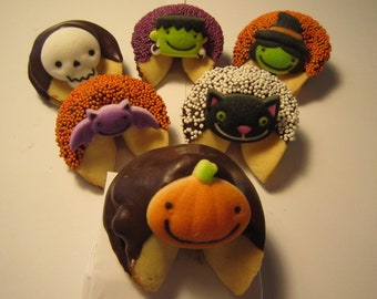 12 HALLOWEEN FRIGHTFUL Fortune Cookies, Halloween School Party Favors, Trick or Treat Favors, Jack-0-Lantern, Witch, Frankenstein, Bat, Skul