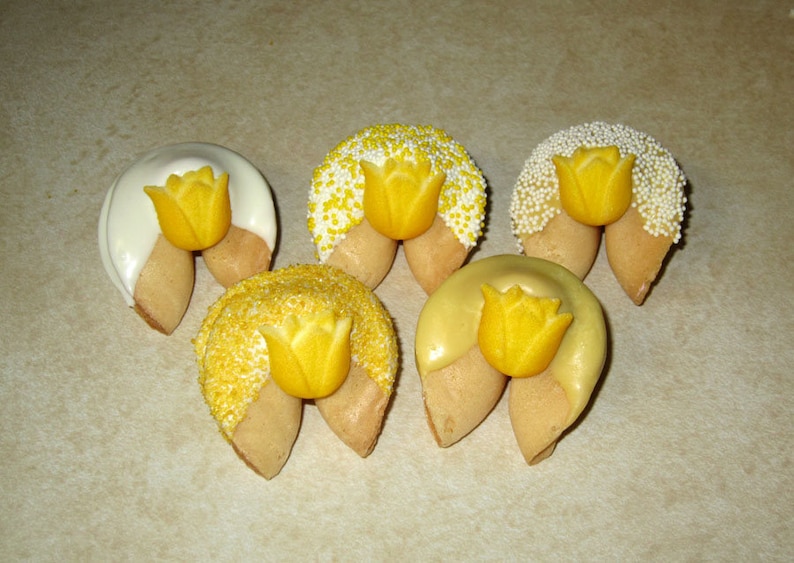 Spring Mother/'s Day Birthday Flowers Summer Garden 12 YELLOW TULIP FLOWERS Chocolate Dipped /& Decorated Fortune Cookies Feminine