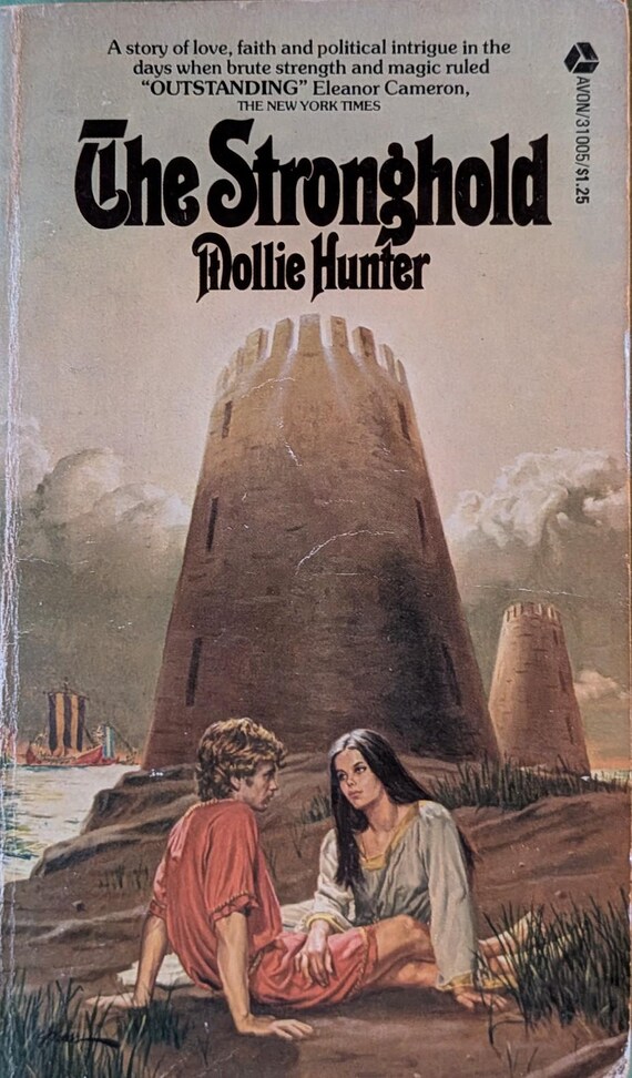 The Stronghold by Hollie Hunter, Vintage Paperback