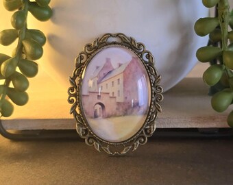 Midhope Castle Brooch | Inspired by Lallybroch on Outlander - Colour