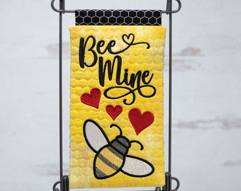 ITH Bee Mine Mini Quilt - Machine Embroidery Design