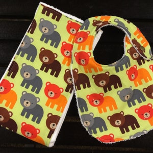 Bear baby bib and burp cloth set
