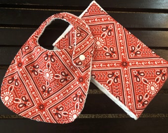 Conjunto de babero y paño para eructar para bebé estilo occidental con bandana