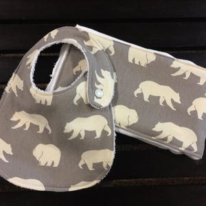 Bear organic cloth baby bib and burp cloth set