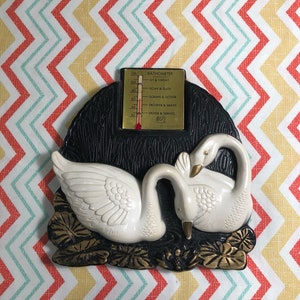 1973 Swan Bathometer ~ kitsch bathroom decor ~ thermometer ~ chalkware ~ quirky