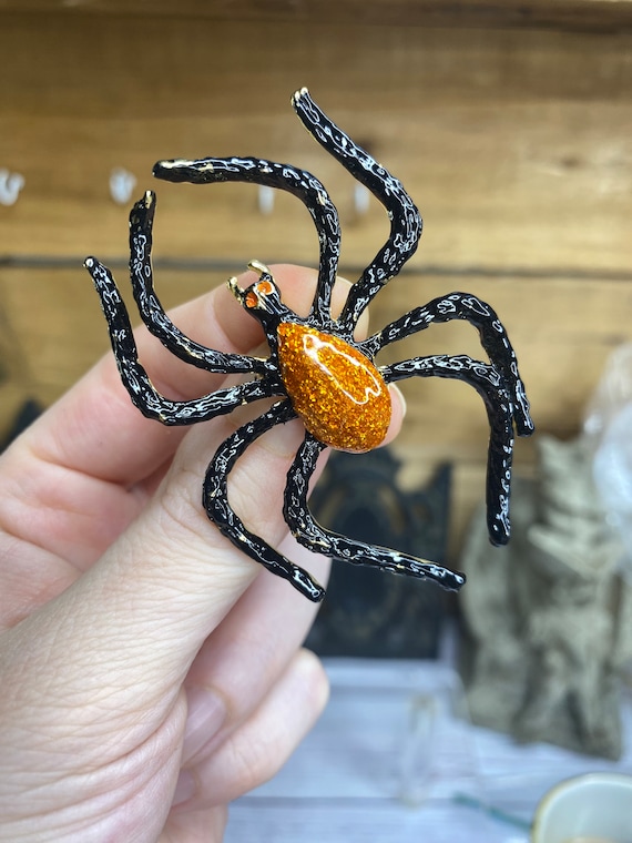 Vintage spider Pin Brooch insect Halloween jewelry