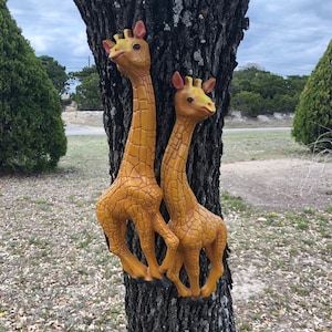 Vintage Set of 2 Homco Giraffes ~ Wall hanging ~ Nursery Decor ~ kids room ~ children decor ~ safari