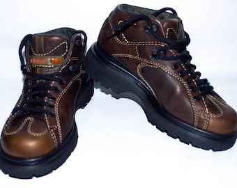 aw004 dr martens