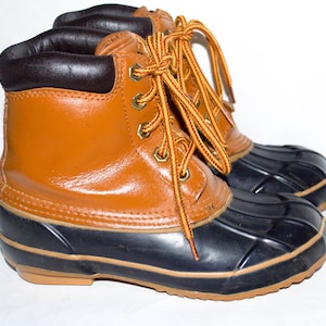 Igloo Buildtosurvive Therealworld Thinsulate Duck Boots. Kids US Size 1, UK 13, Eur 32