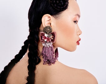 Puce velvet earrings with fringe