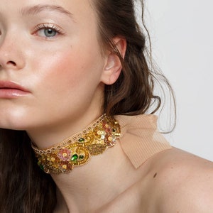 Golden embroidered choker necklace image 3