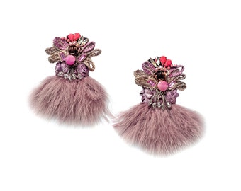 Golden metallic embroidered earrings with feathers