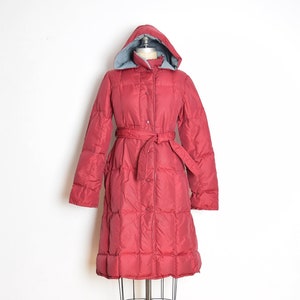 Vintage 80er Jahre Puffer Mantel nach unten geschwollenparka Jacke Burgund Kapuzengürtel S Kleidung