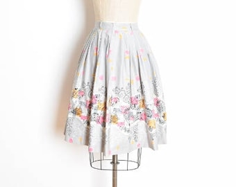 vintage 50s skirt, novelty print skirt, border print skirt, hot air balloon, 80 days travel print 1950s 50s clothing gray skirt cotton skirt