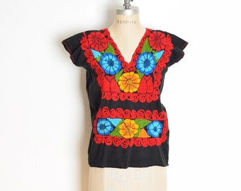 vintage 70s top black colorful Mexican embroidery floral hippie boho shirt M clothing blouse