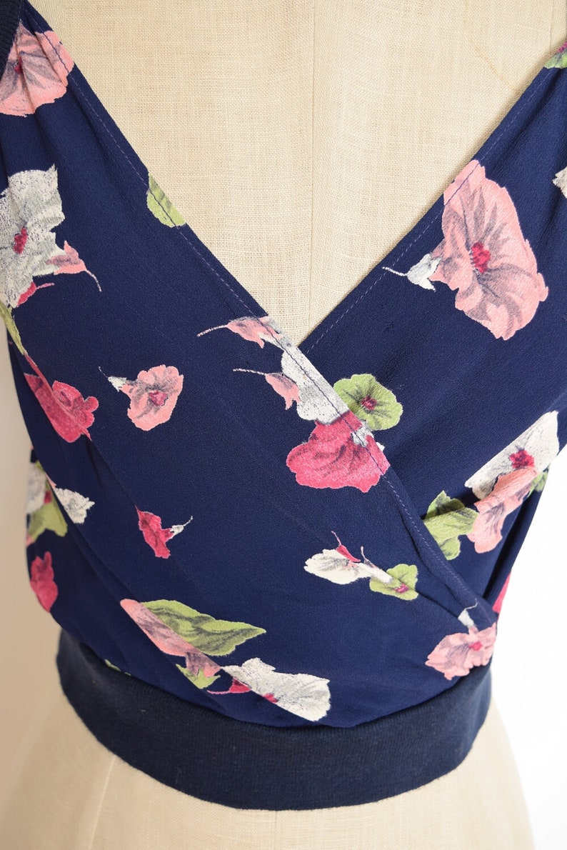 vintage 90s top navy blue rayon floral print grunge shirt blouse crop top tank S small clothing