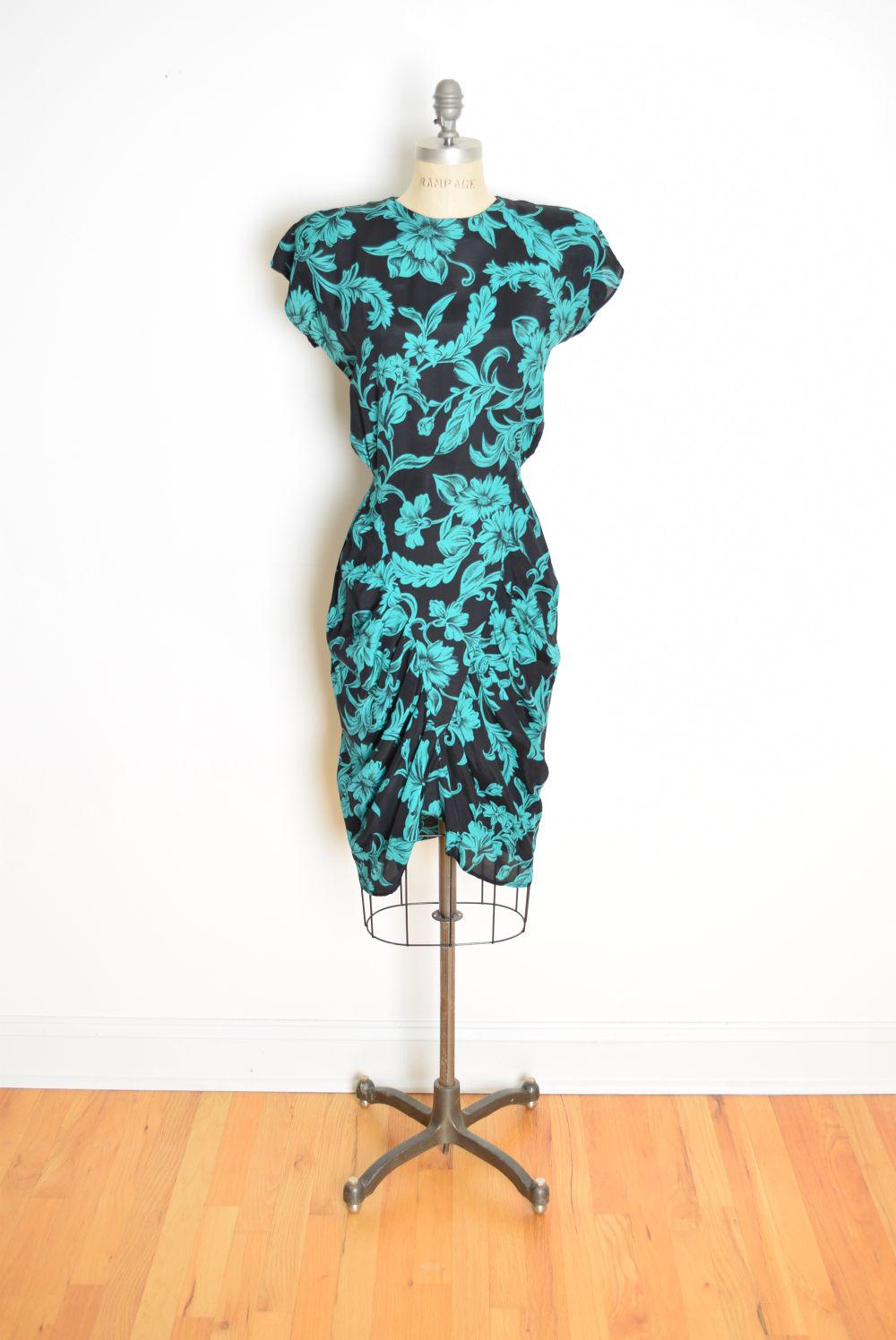 TURQUOISE COUTURE Robe longue sans manches à fleurs - Vert floral | Bikini Village