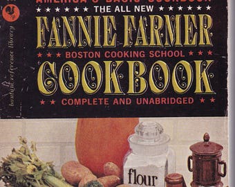 The All New Fannie Farmer Boston Cooking School Cookbook. Bantam NR2 1961 Edition. VeryGood Vintage Condition. VERY RARE Cover, Collectible.