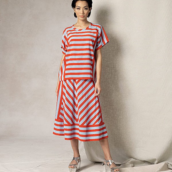 Vogue Sewing Pattern V1487 Misses' Pullover Top and Gored Skirt