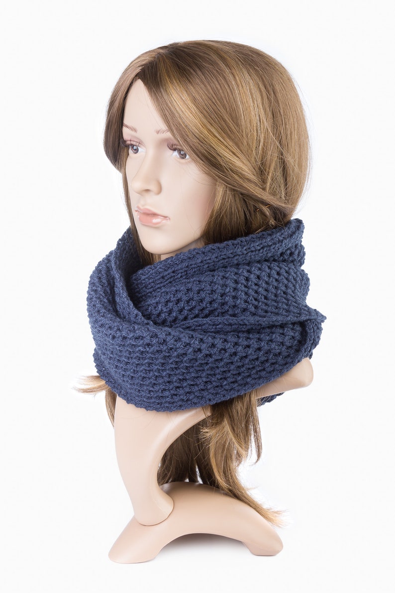 Chunky Scarf, Chunky Knit Scarf, Knit Infinity Scarf, Infinity Scarf image 2