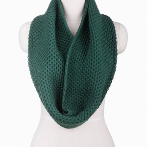 Chunky Scarf, Chunky Knit Scarf, Knit Infinity Scarf, Infinity Scarf Green