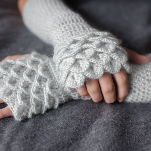 Dragon Scale Gloves, Fingerless Gloves, Womens Gloves, Mohair Gloves, Crocodile Stitch,