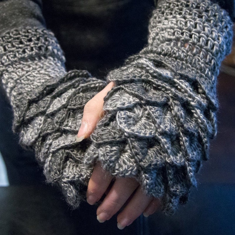 Dragon Scale Gloves Etsy dragon-scale-gloves-etsy
