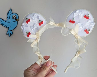 Cherry Mickey und Minnie inspirierte Schleife und Perle Cottage Kern Mickey Ears. Perlmutt-Ohren fürs Parks