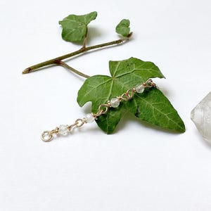 Vergoldete Mondstein-Piercing-Kette, 5,5 cm, minimalistischer Boho-Chic-Ethno-Zusatz-Ohrring, doppeltes Nasenloch, Helix, Muschellappen