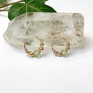Piercing personalizzato in oro/argento con peridoto, anello, elica, conchiglia, narice, narice, lobo dell'orecchio, creolo, daith, rook, cartilagine, trago, boho chic