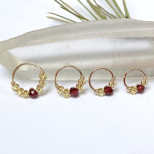 Piercing plaqué or et grenat 0,8 mm/20g anneau hélix conch nez narine nostril oreille lobe daith rook tragus cartilage créole bohème chic