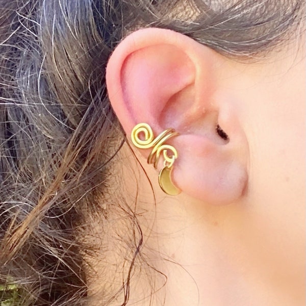 Unique brass ear cuff, Ø 1 cm, conch ring, fake piercing, ear ring, cuff, moon pendant