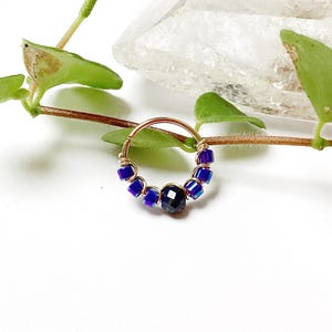 Piercing anneau lapis lazuli plaqué or/titane/acier ch 22G 20G bague nez narine nostril hélix conch upper lobe créole boucle d’oreille bohem