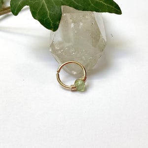 Piercing anneau péridot/plaqué or/titane/acier ch sur mesure bague hélix conch septum nez narine nostril daith rook cartilage oreille lobe