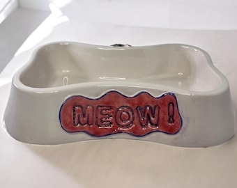 Handmade Ceramic Cat Food Bowl – MEOW! Raised Letter Design